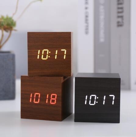 Relógio Despertador Digital Cubo LED com Sound Control