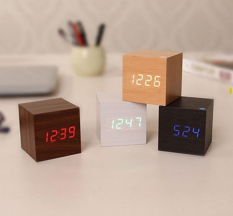 Relógio Despertador Digital Cubo LED com Sound Control